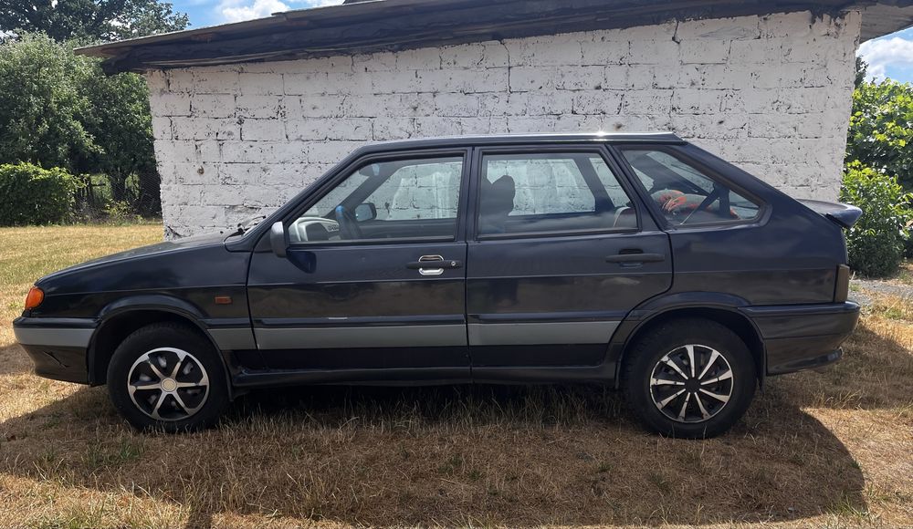 Продавс автомобіль LADA samara!