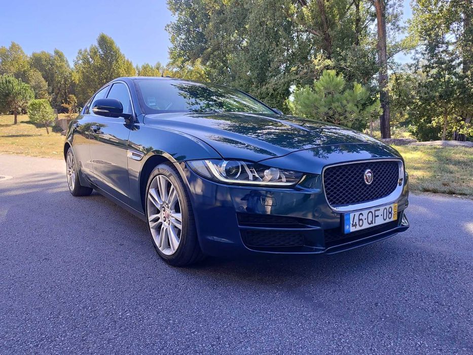 Jaguar XE 2.0 180 CV Sport — photo 2