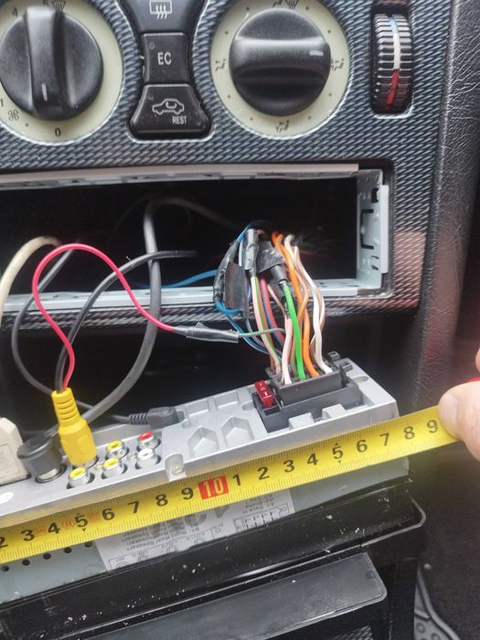 Auto rádio em bom estado