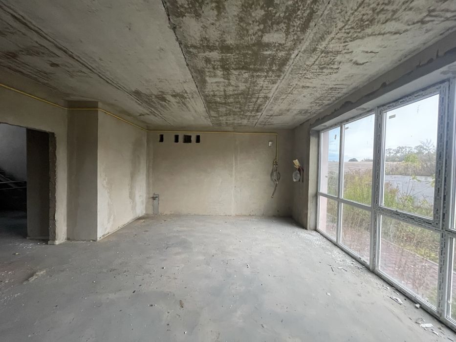 Котедж по Луговій Обарів