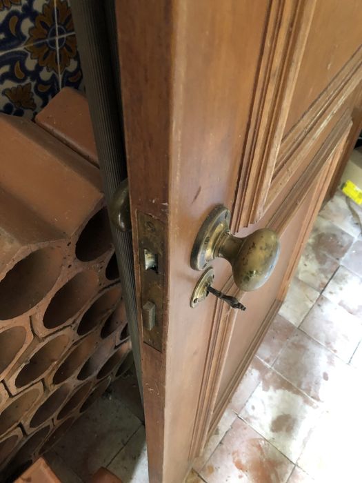 Portas interior em bom estado