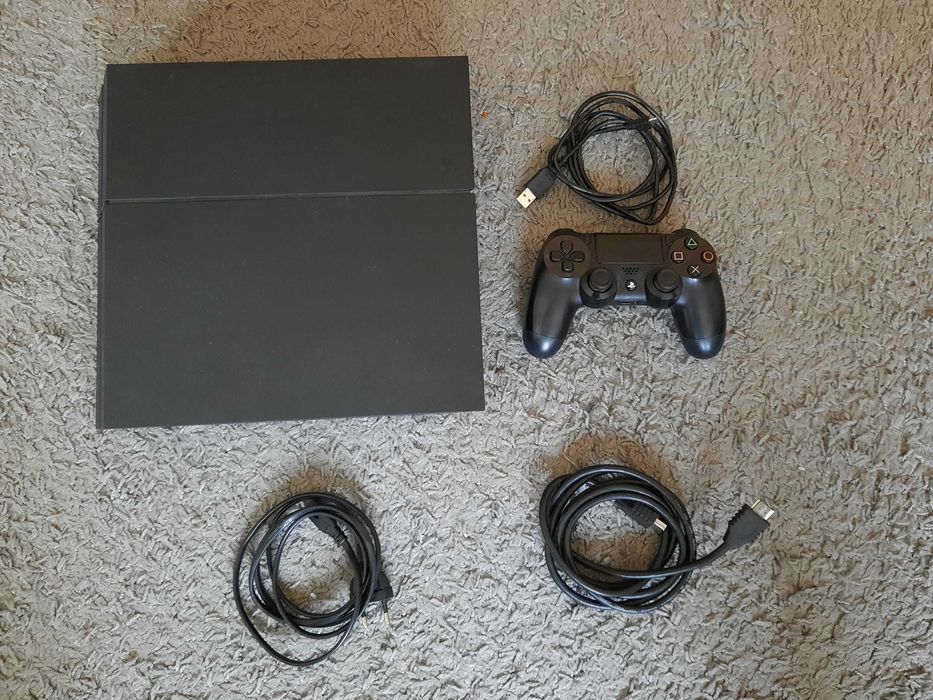 Konsola Sony PS4 fat + Pad + Gry ps4