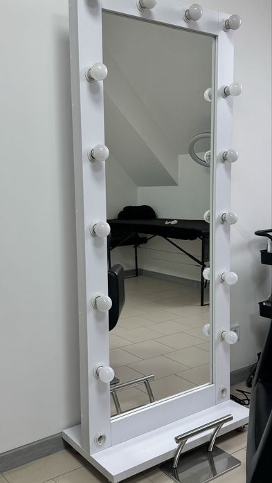 Продається перукарскі меблі із студії