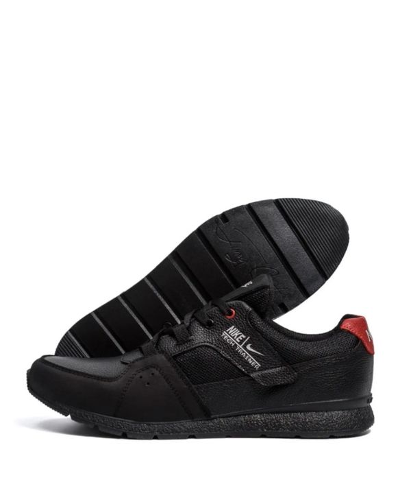 Чоловічі кросівки Nike Tech Trainer Black 42 розмір.