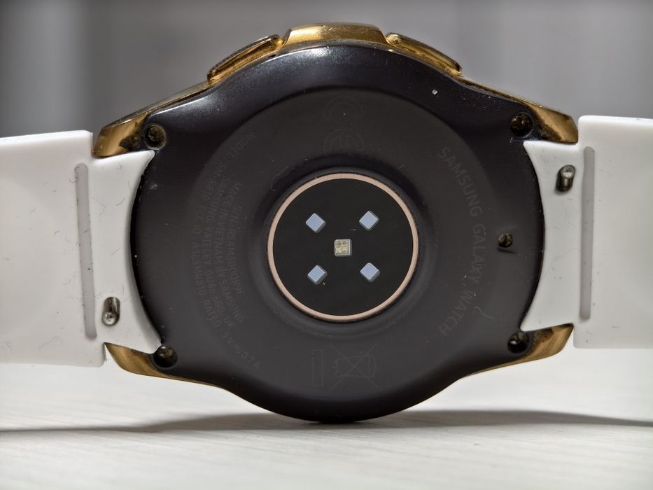 Samsung galaxy watch 42mm R810