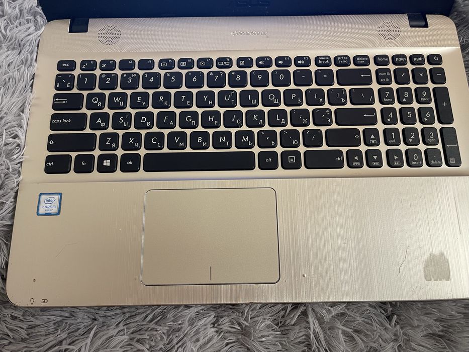 Ноутбук ASUS R541U