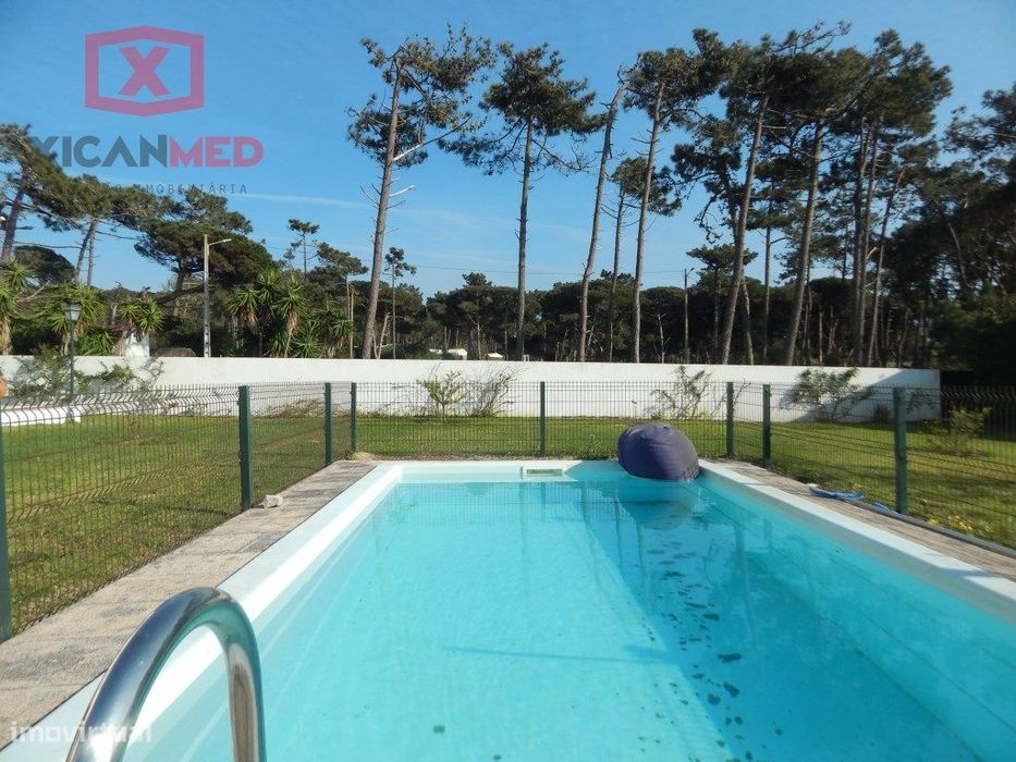 Moradia T4
Moradia Exclusiva com Piscina e Jardim a 15min a pé da ...