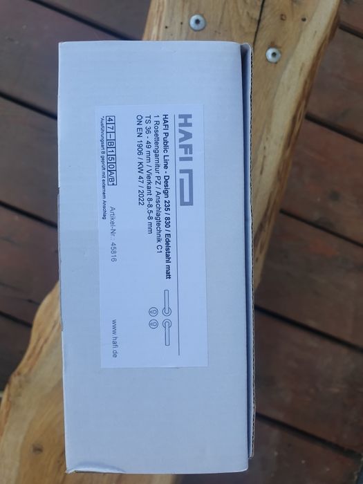 Klamka z szyldem marki HAFI