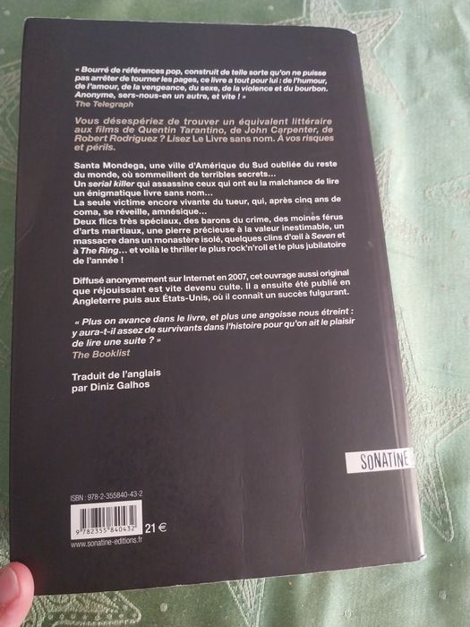 Le livre sans nom. Portes incluídos