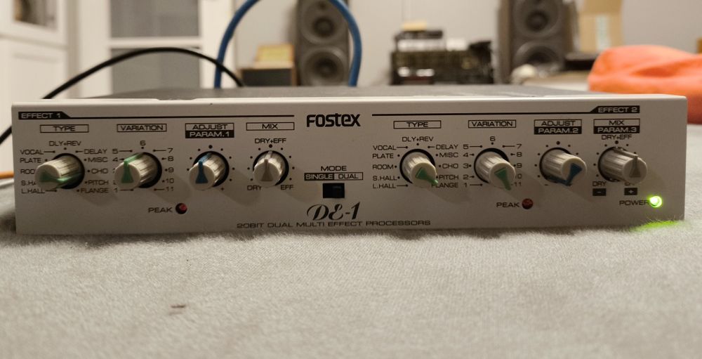 FOSTEX DE-1 podwójny procesor