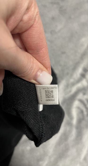 Світшот adidas жіночий s