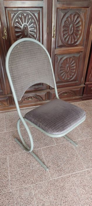 Vendo cadeira antiga