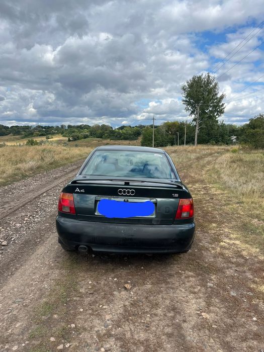 Audi a4 b5 1.6 бензин