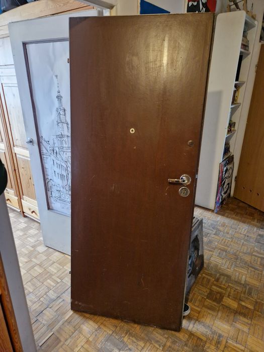 Dzrwi wejściowe lewe 82cm