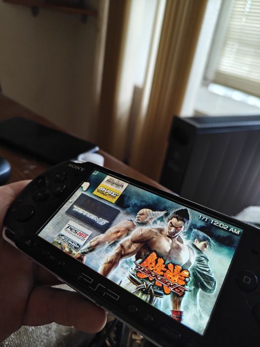 PSP 3006 с играми 16 gb