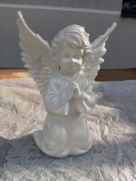 Ангелочок     .       .