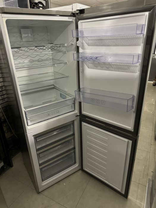 Холодильник 175 см Нержавійка No Frost Beko ga2931