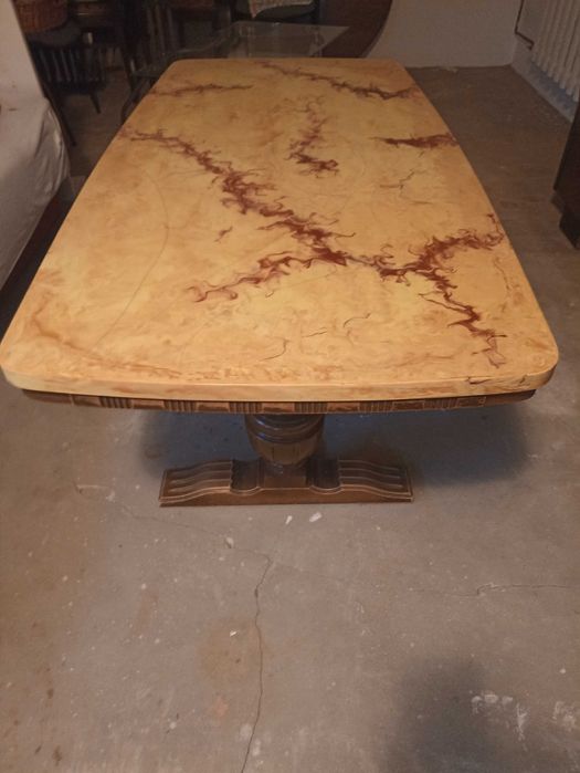 Sprzedam rustykalny ozdobny i podnoszony stół drewniany. Cena 80 zł.