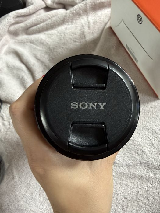 объектив Sony FE 90mm F2.8 Macro G OSS (SEL90M28G), состояние почти новое