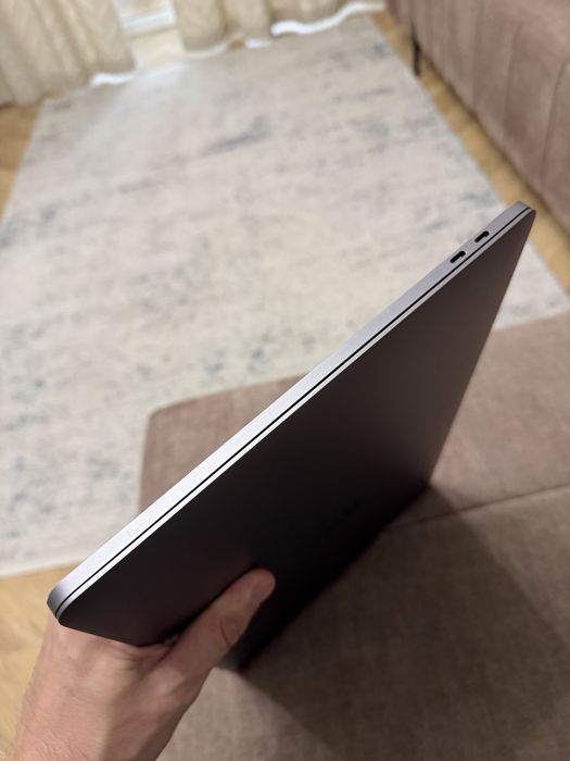 Як Новий ! Macbook pro 15 2018 / 2019 i7 2.6 / 16gb / 512gb 93% АКБ