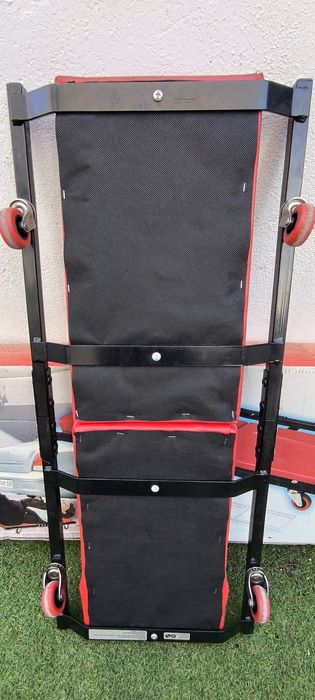 Estrado de mecânico