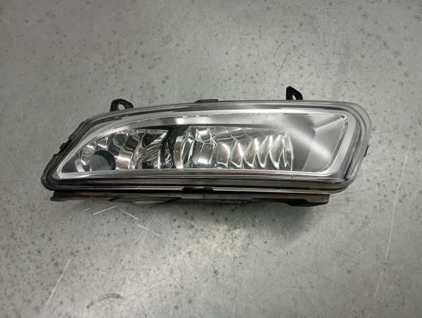 Farol nevoeiro frente esquerdo VOLKSWAGEN Polo (6R, 6C)