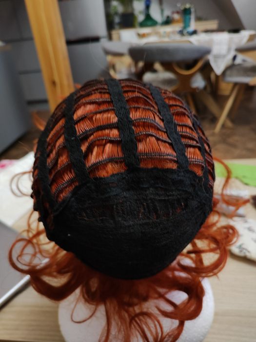 Peruka ruda kręcone włosy