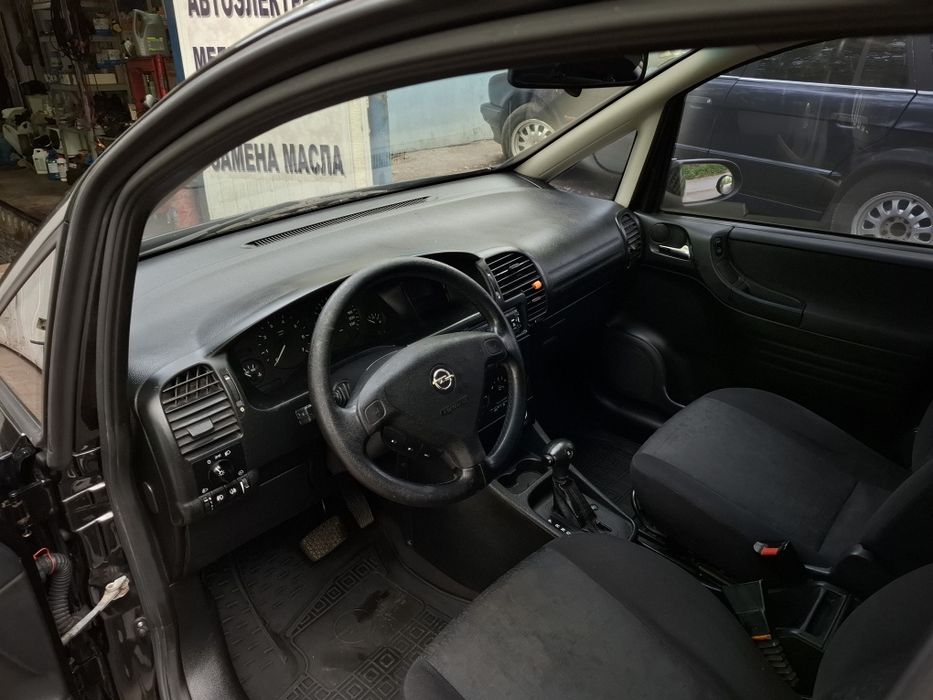 Продаю опель зафира а  1.8