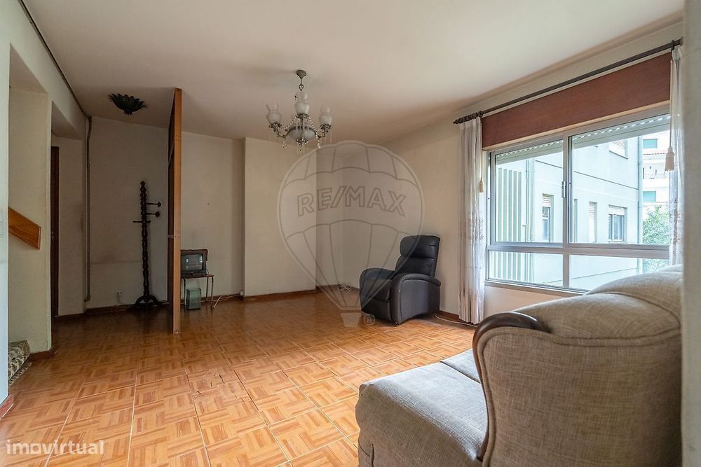 Apartamento T4 à venda em Coimbra  Santo António dos Olivais