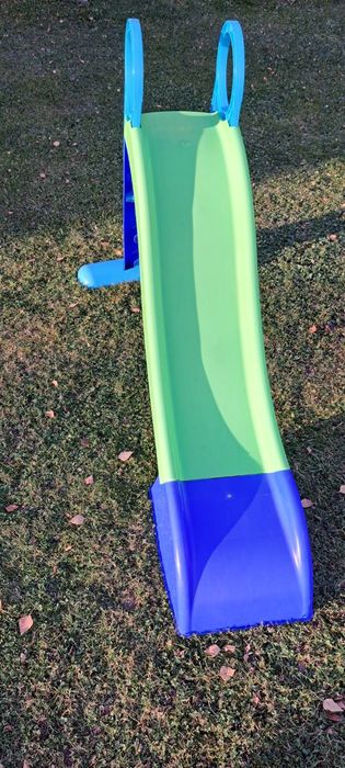 Zjeżdżalnia dla dziecka
