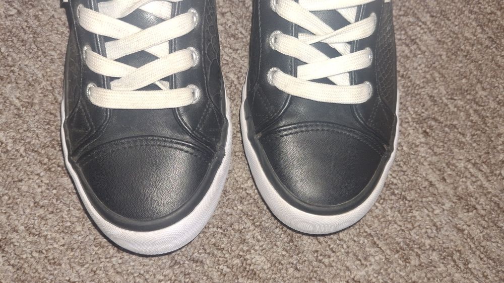 Кожані кеди для дівчинки