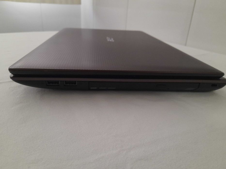 Portátil Acer | Processador: i5 | Ram: 8 GB | Carregador incluído