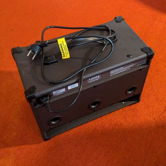 Laney LA30D amplificador guitarra clássica/acústica