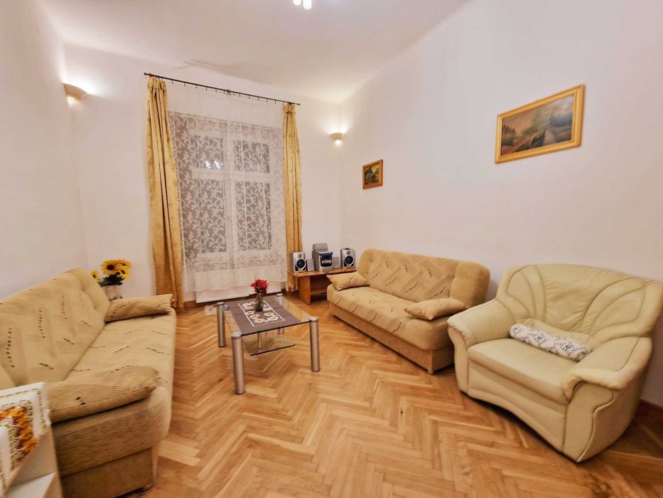 Stare miasto 77 m², 2 pokoje - Więcej