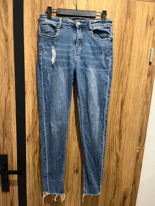 Spodnie jeansy Missguided 38