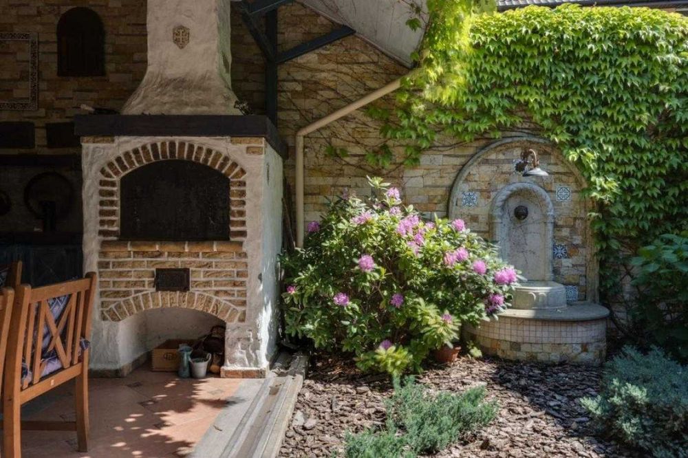 Продаж затишного маєтку в центрі Києва.