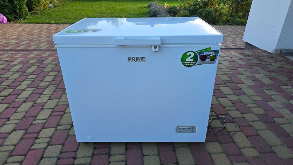 Морозильна скриня Prime Technics CS 2611 E (260 л) / Морозилка