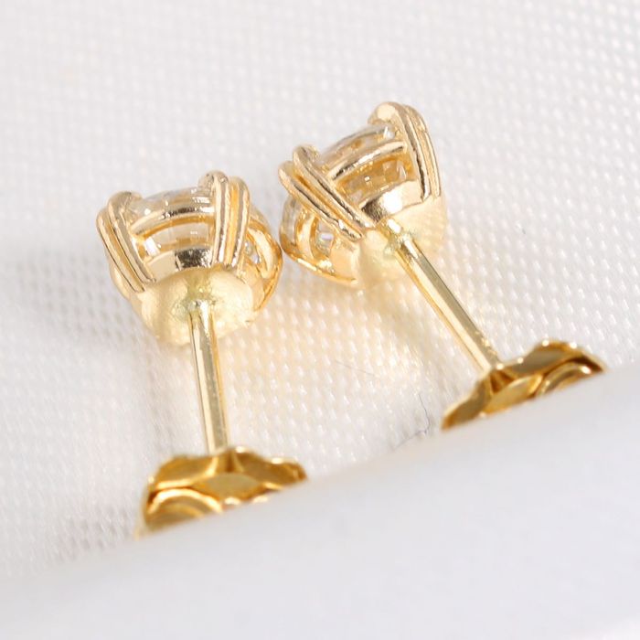 Złote kolczyki z brylantami 0.68ct 14K