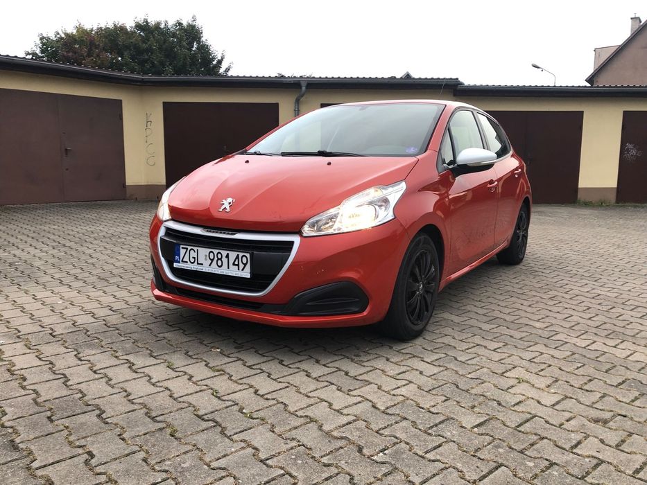 Peugeot 208 Mały przebieg,ważne opłaty,nie wymaga wkładu finansowego