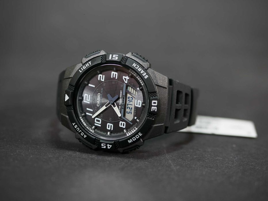 Годинник Casio AQ-S800W-1BJH Solar Powered на сонячній батареї