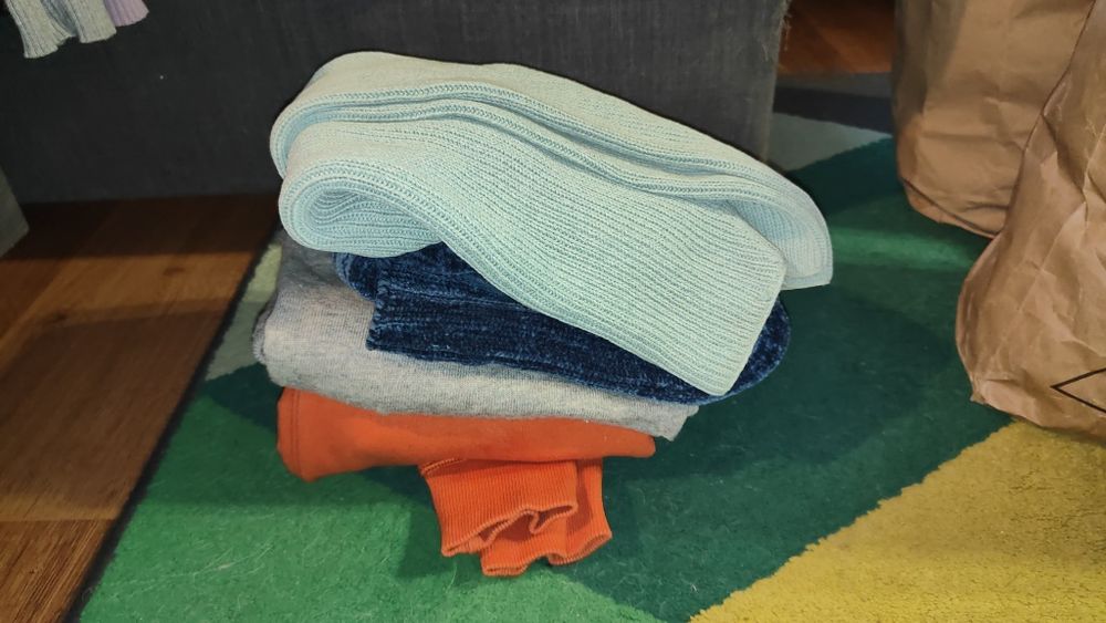 Zestaw swetrów damskich