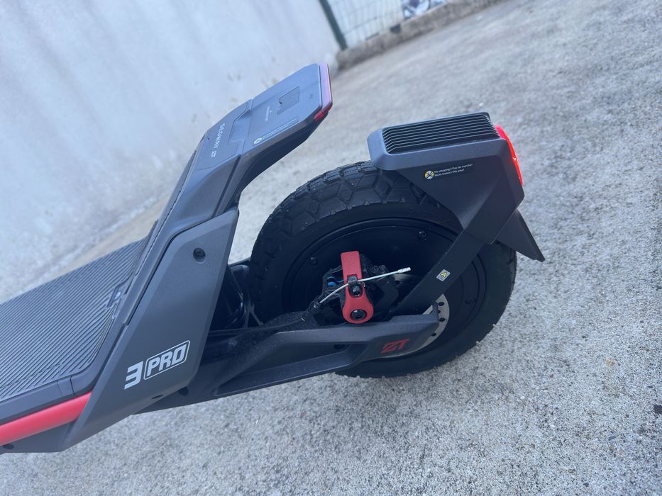 Trotinete Segway ZT3 Pro