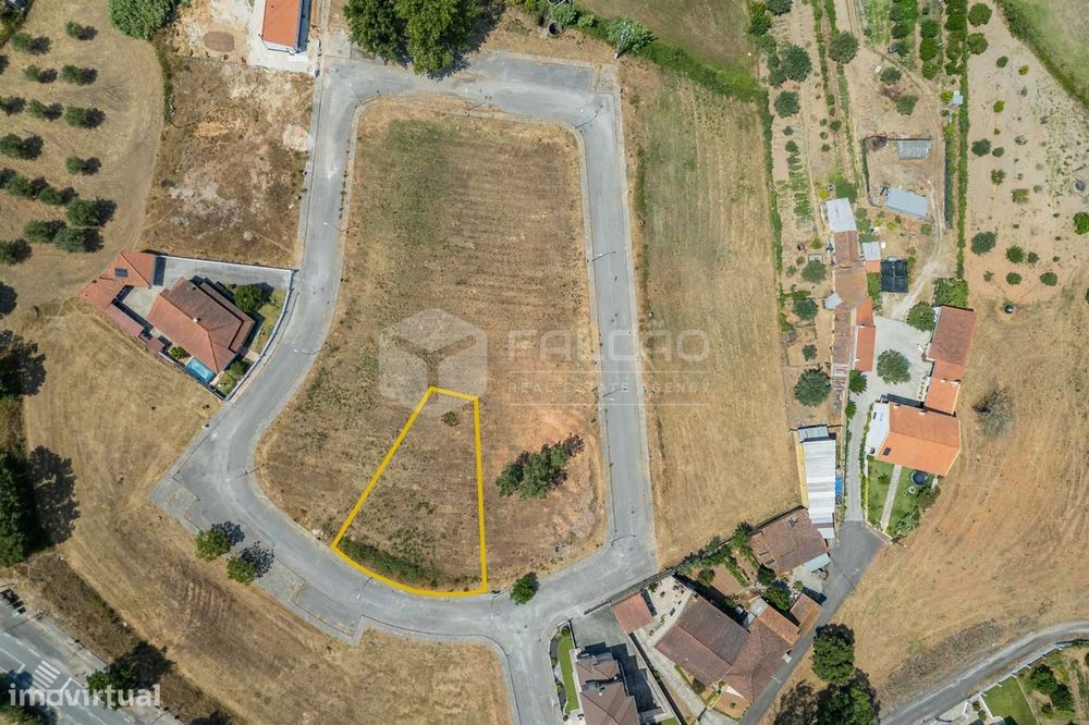 Lote de Terreno  Venda em Alcanede,Santarém — Alcanede, Santarém