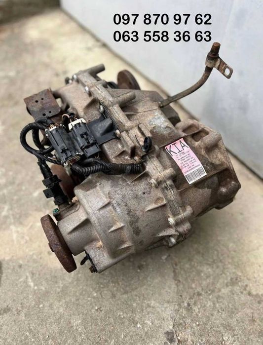 Роздавальна коробка під АКПП 2.5 CRDI Kia Sorento 02-06 473004C110