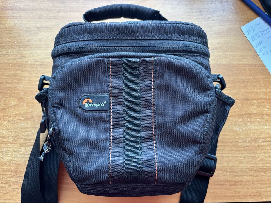 ОТЛИЧНЕЙШАЯ сумка для фотокамери LOWEPRO Adventura TLZ 25 Black