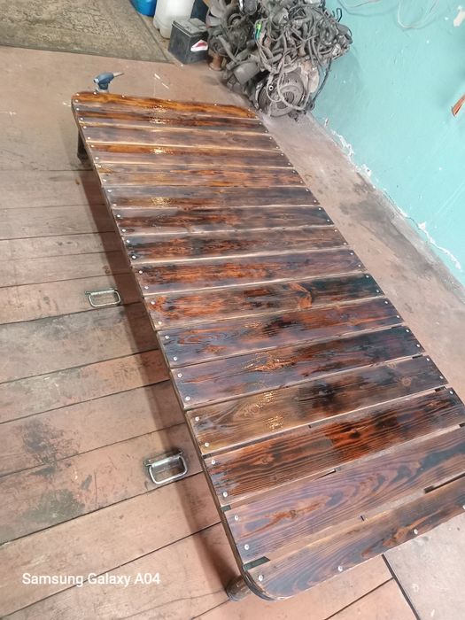 Продам кровать без матраса