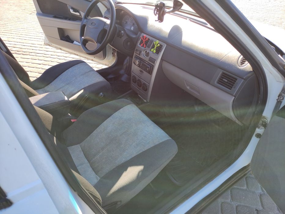 Продам Lada  Priora 2010