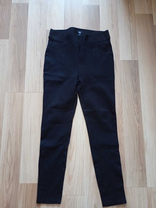 Legginsy river island