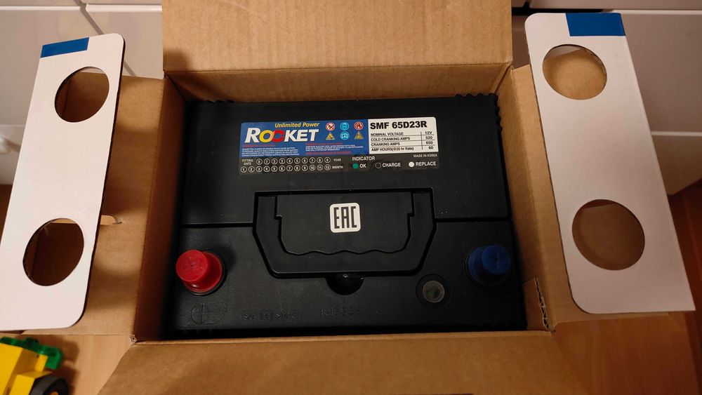 Новий автомобільний кальцієвий акумулятор ROCKET 60Ah (SMF 65D23R)