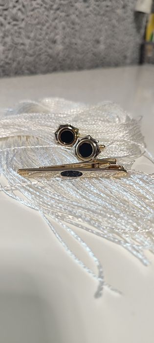 Запонки і зажим набір